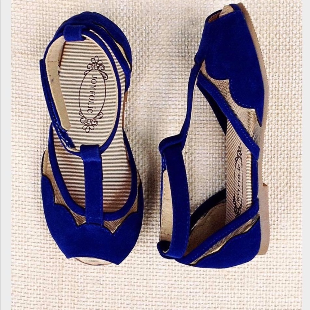 Joyfolie toddler shoes size 7 .. without box